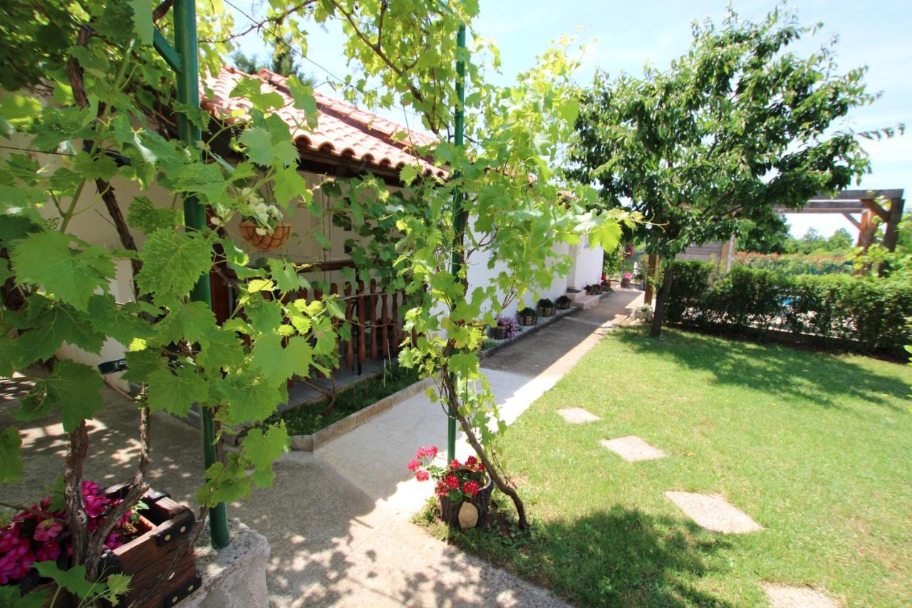 Apartments Green Garden Labinci 外观 照片